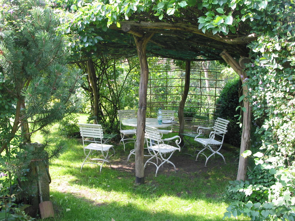 Laube Saxdorfer Pfarrgarten