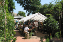 Bambusfest:
Gastronomie im Hof