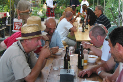 Bambusfest:
Traditionelles abendliches Beisammensein der Helfer und Mitwirkenden.